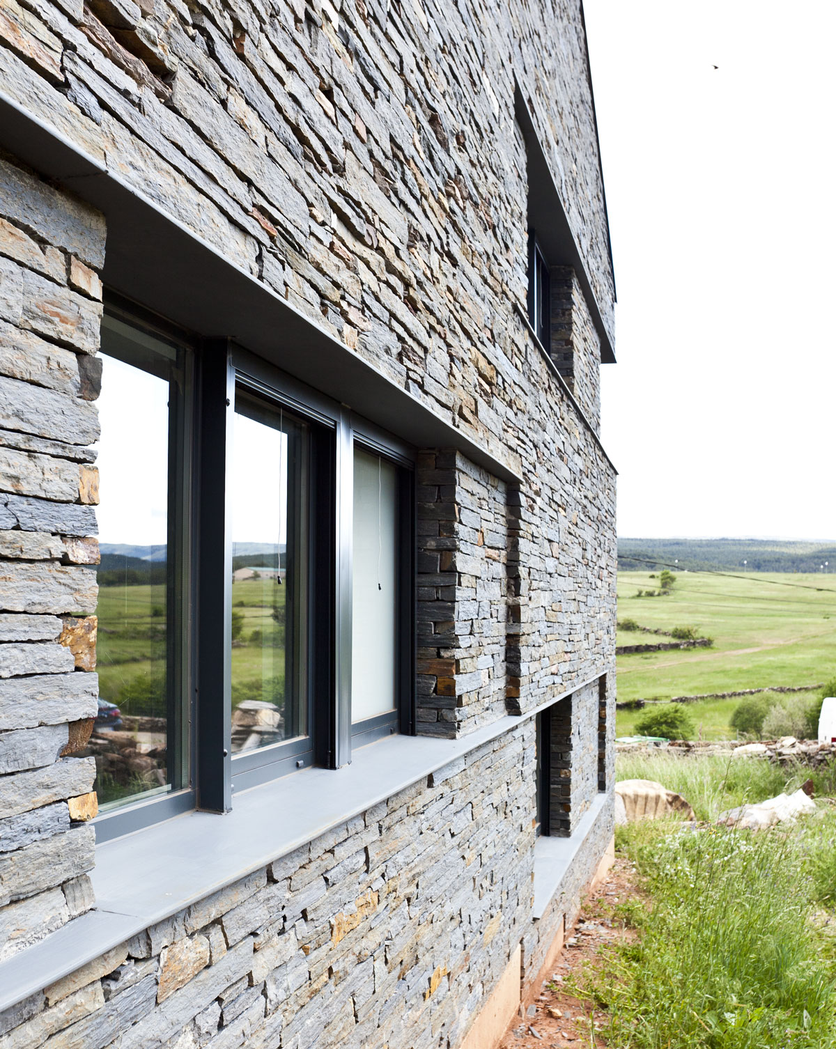 vivienda-pizarra-campo-02